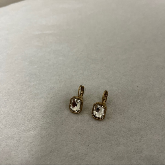 Jade& Jasper Clear Stone Stud Gold Tone Women Fashion Earrings - Picture 2 of 7